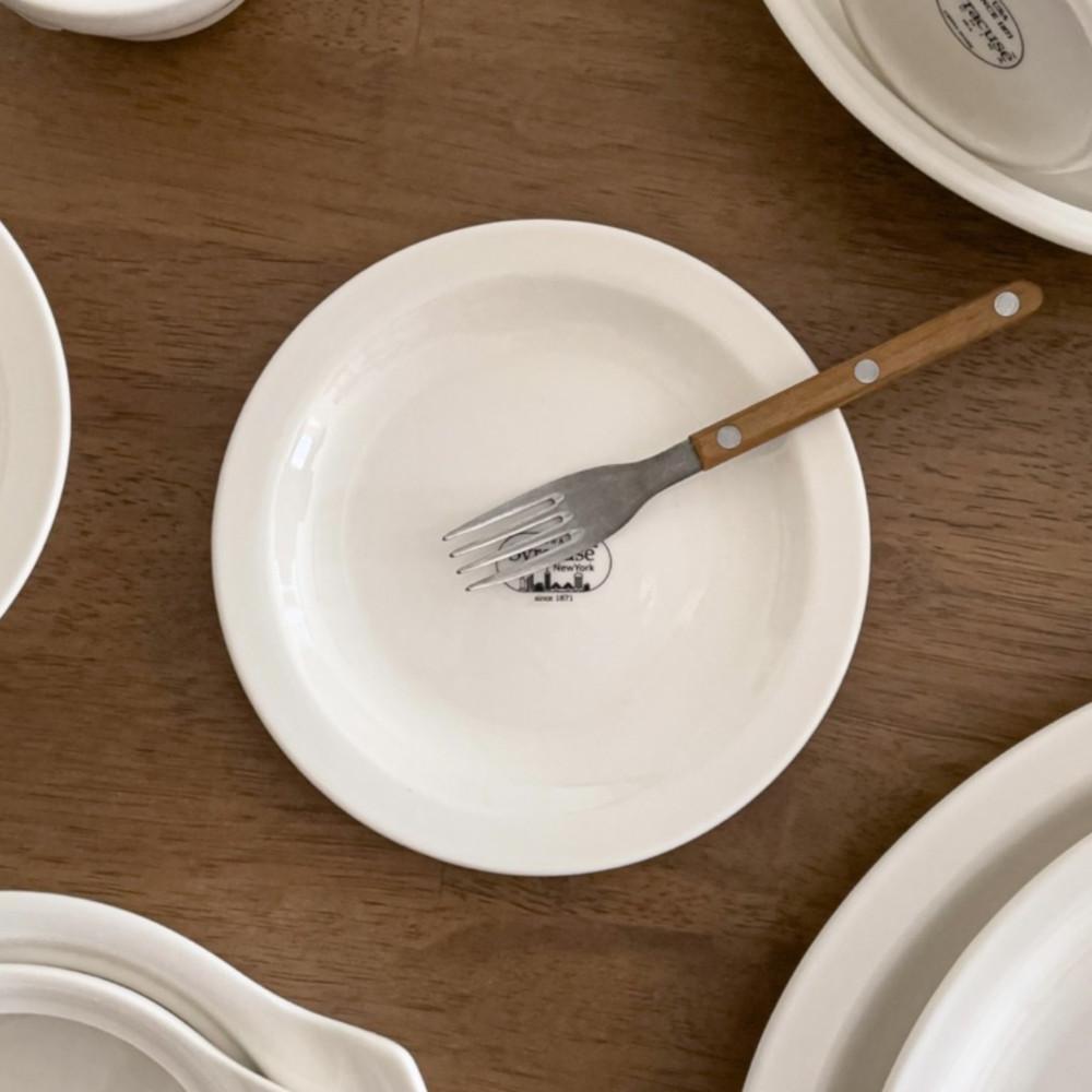 시라쿠스 뉴욕 크림 빈티지 접시 원형 S 예쁜 카페 디저트 파스타 데일리 플레이트