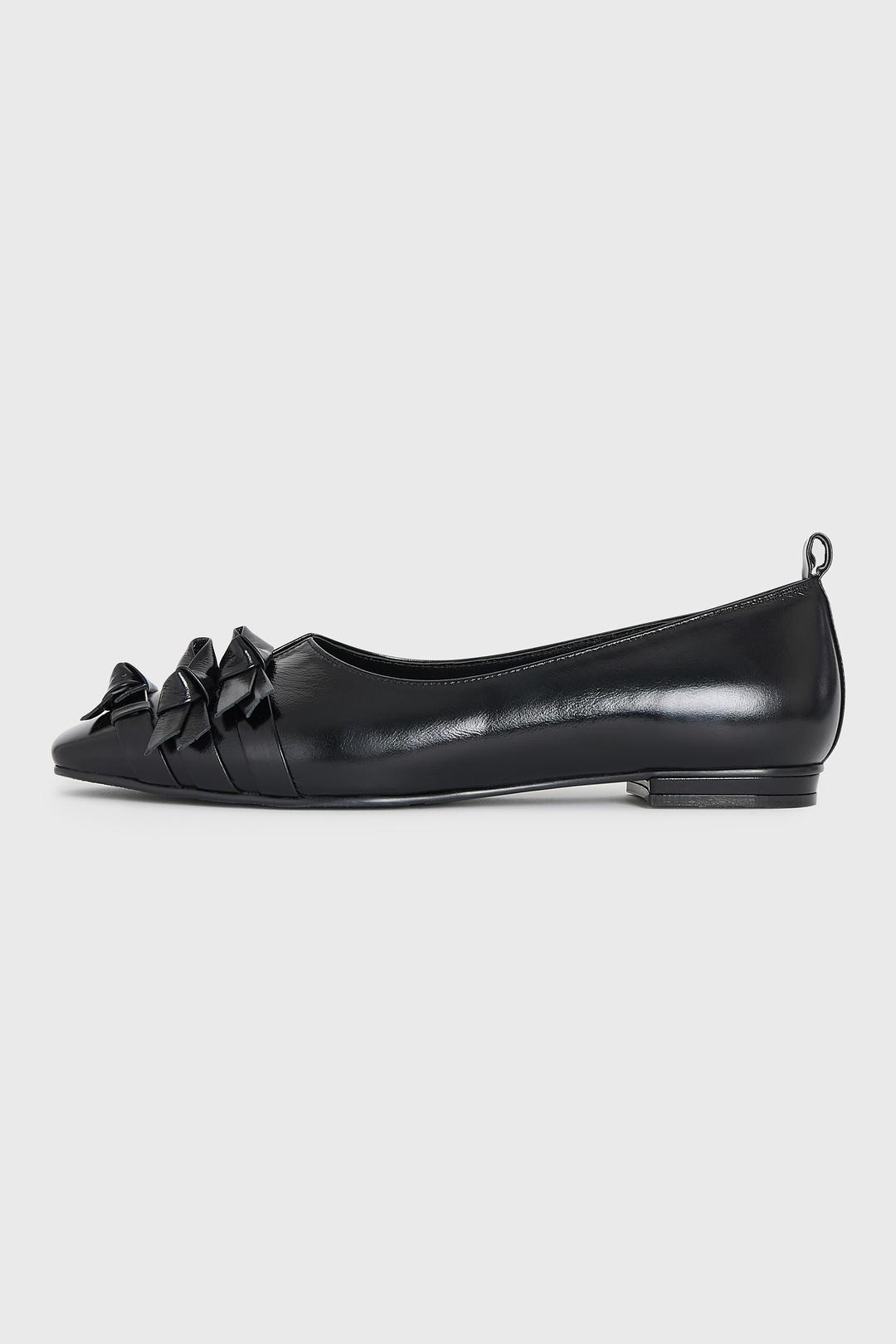 TIED RIBBON FLAT