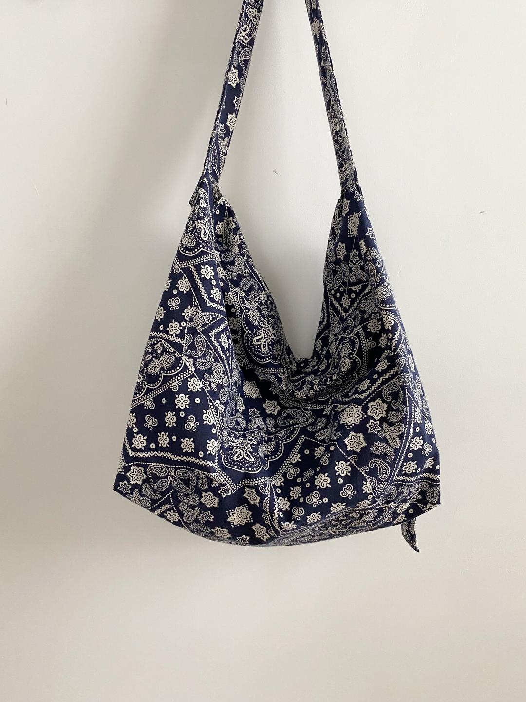 Paisley Bag (페이즐리백) Navy