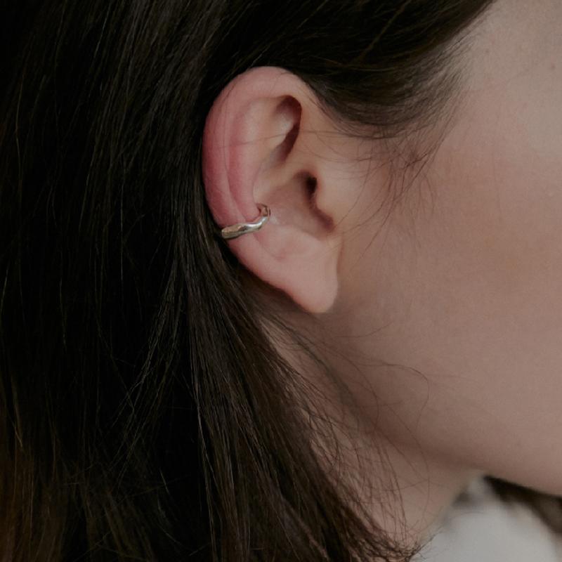 Wave Thin Ear Cuff