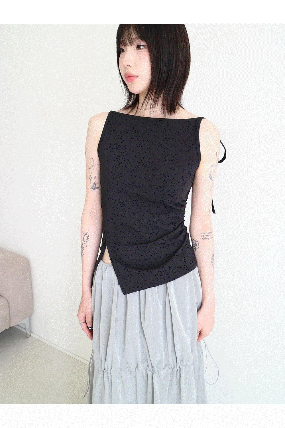 버튼 슬릿 리본 슬리브리스 (2colors)