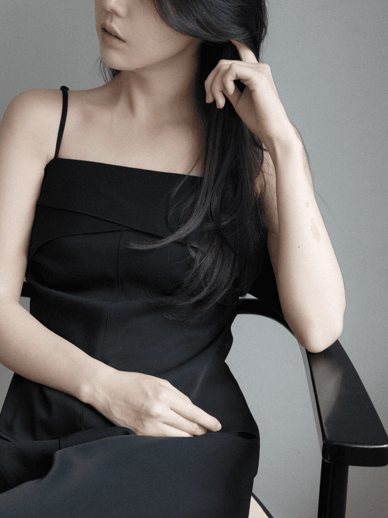 *예약 오더* [NouArté] 벨르 셋업 슬리브리스 블라우스 (블랙)