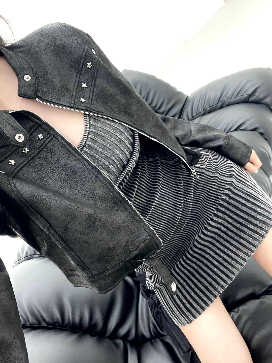 1059. Star stud suede crop jk (2color)