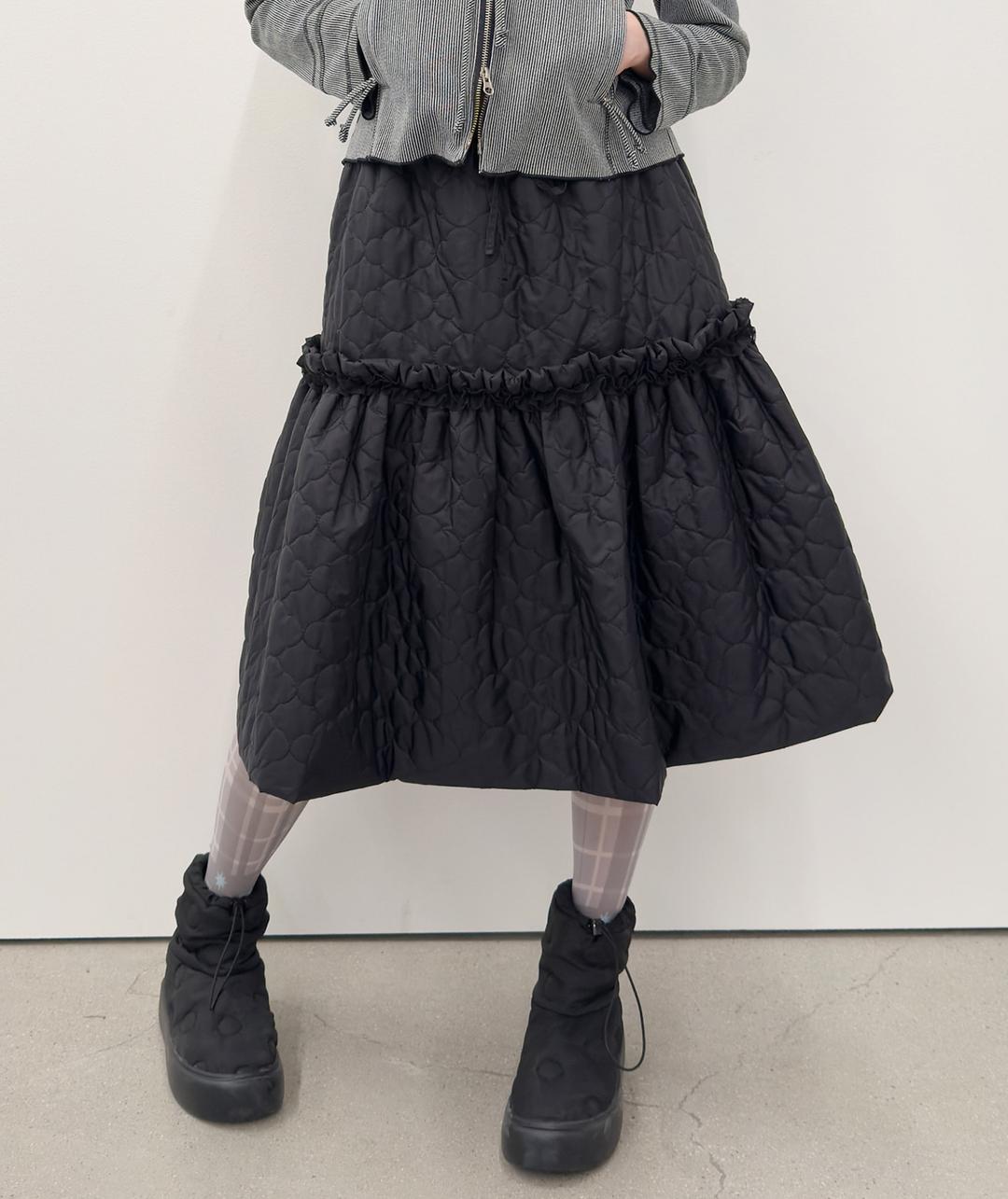 Quilted Ruffled Skirt [Black]