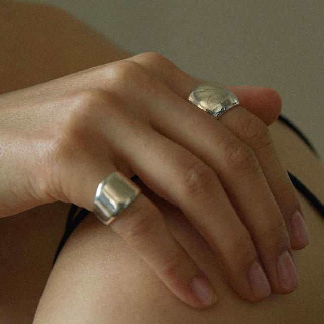 [한예리, 이다희, 이선빈 착용] Wide Wave Pinky Ring