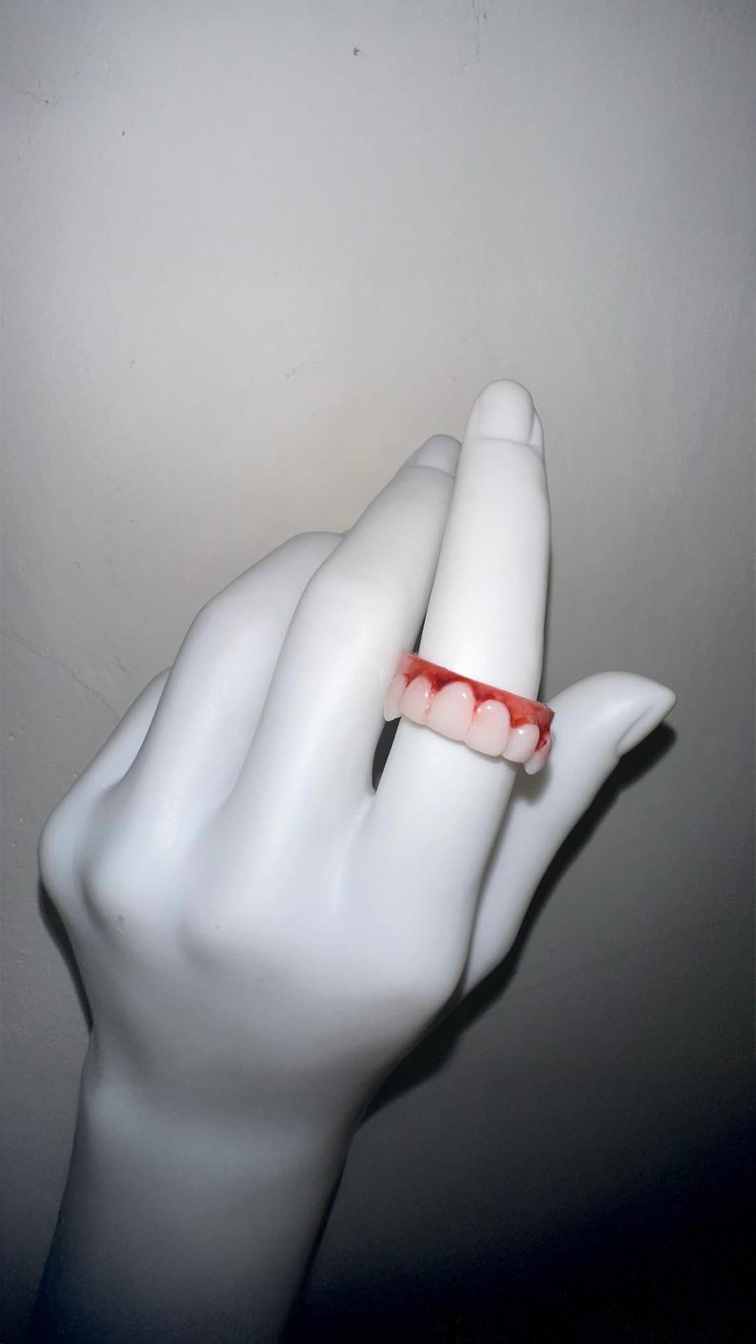 [v3heartforu] False teeth ring