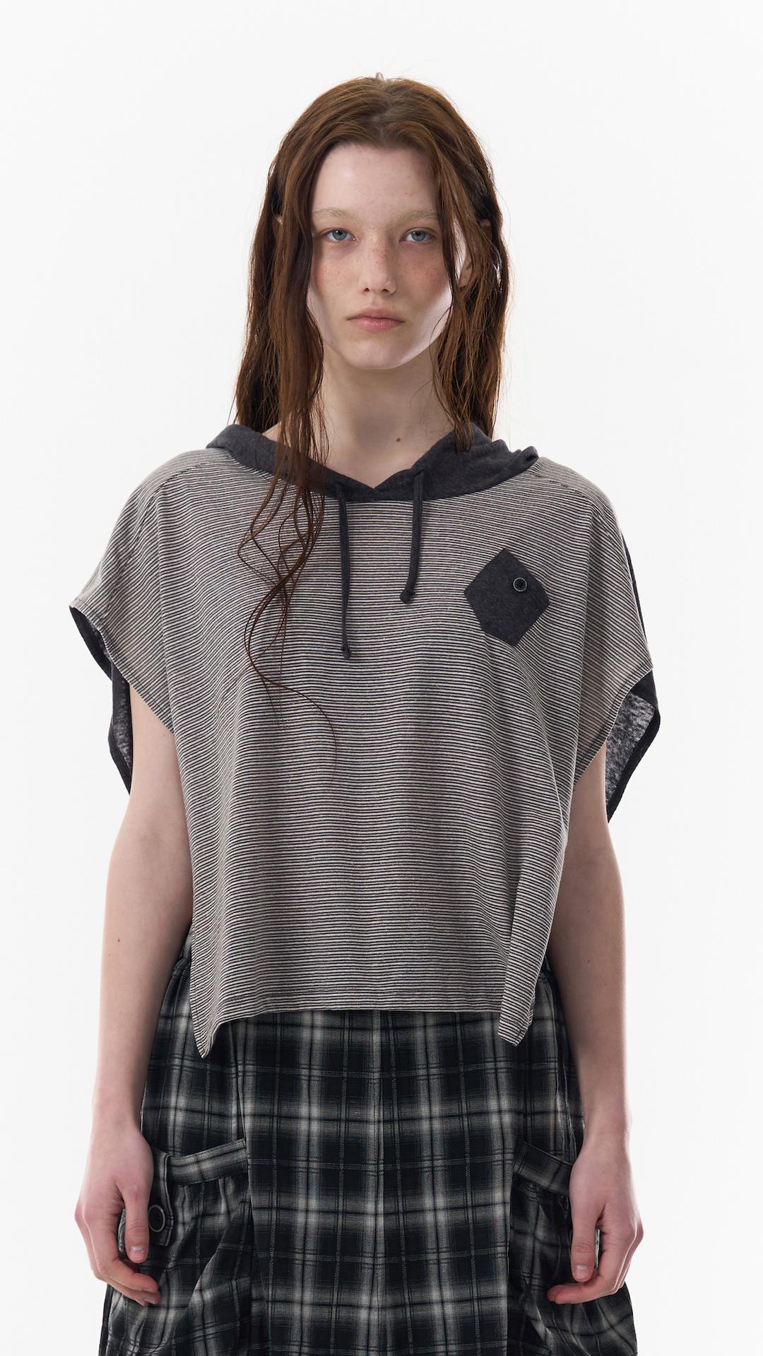 STRIPE PANCHO HOODIE_CHARCOAL