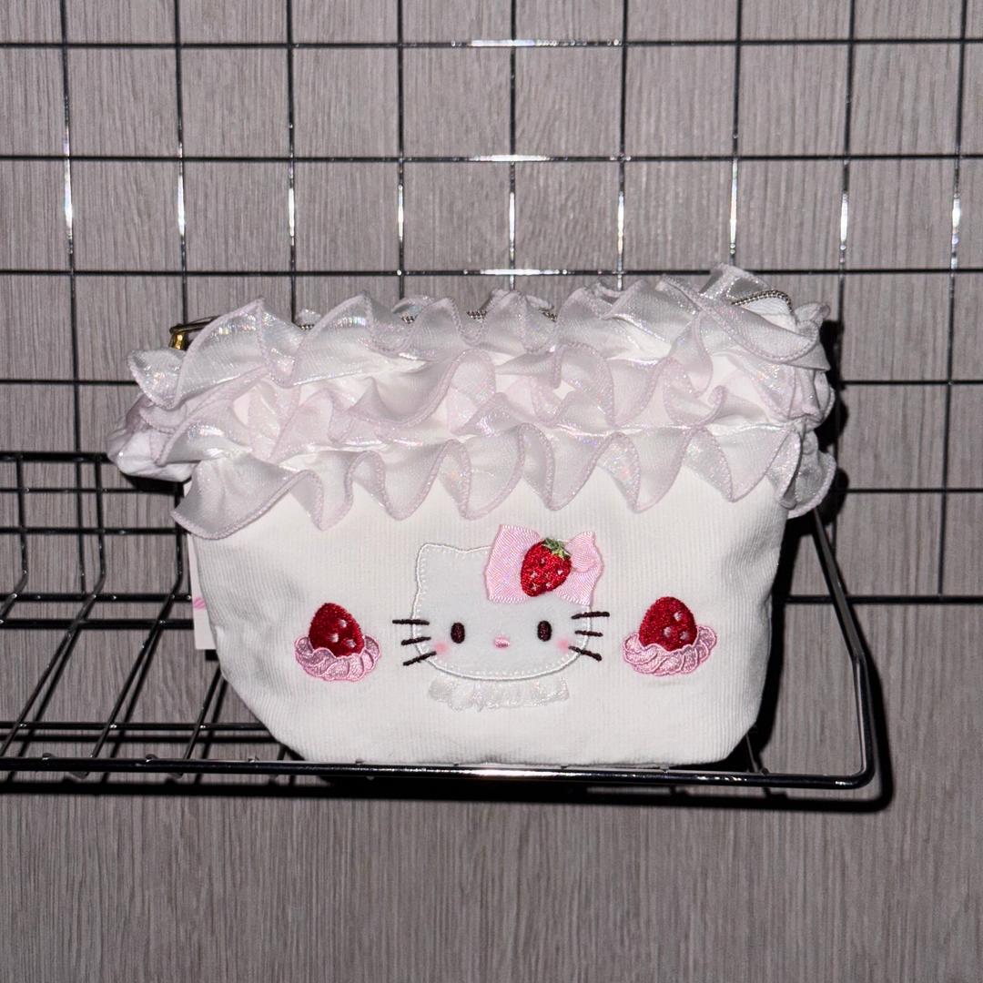 [망키야] 산리오 헬로키티 딸기 휘핑 케이크 파우치