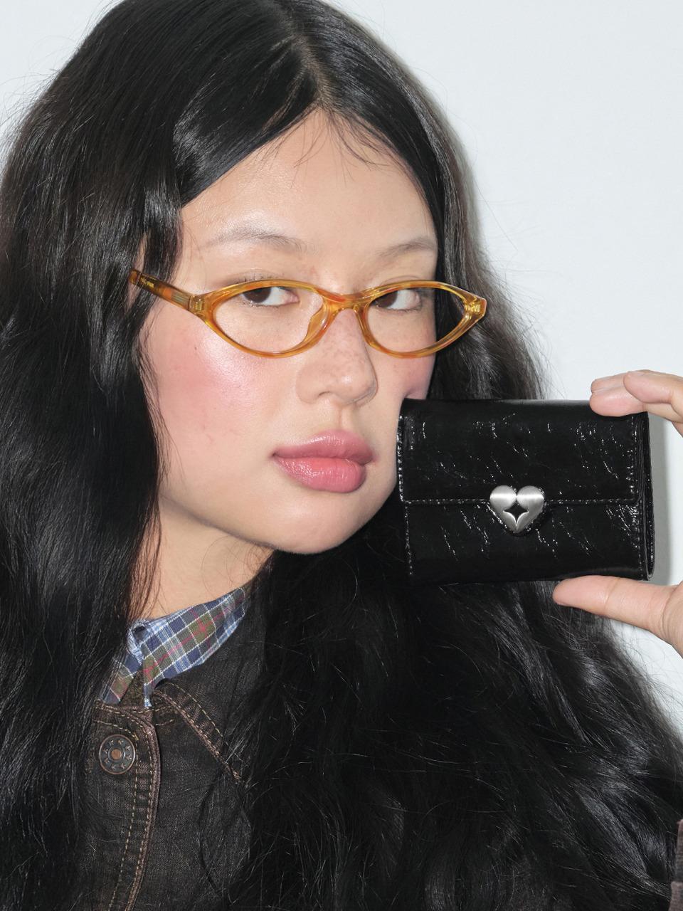 [30%쿠폰]HEARTY FLAP WALLET - BLACK