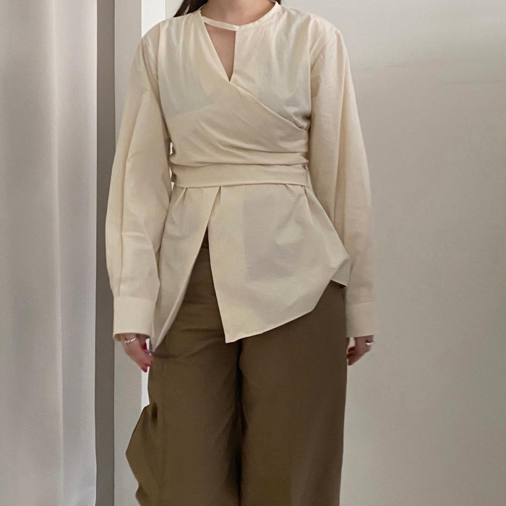 [랩 홀 블라우스] 2컬러 간절기 하객룩 오피스