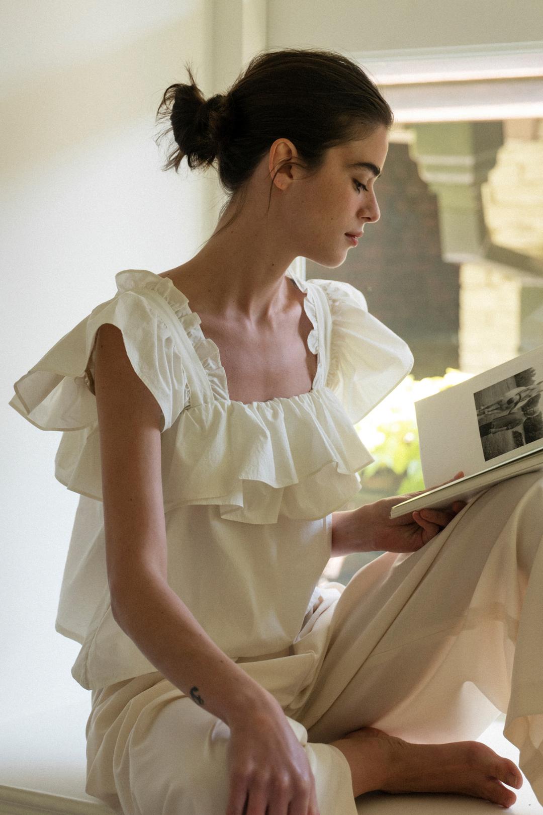 [6/17 예약배송] RUFFLE DETAIL BLOUSE_TT2S106IV