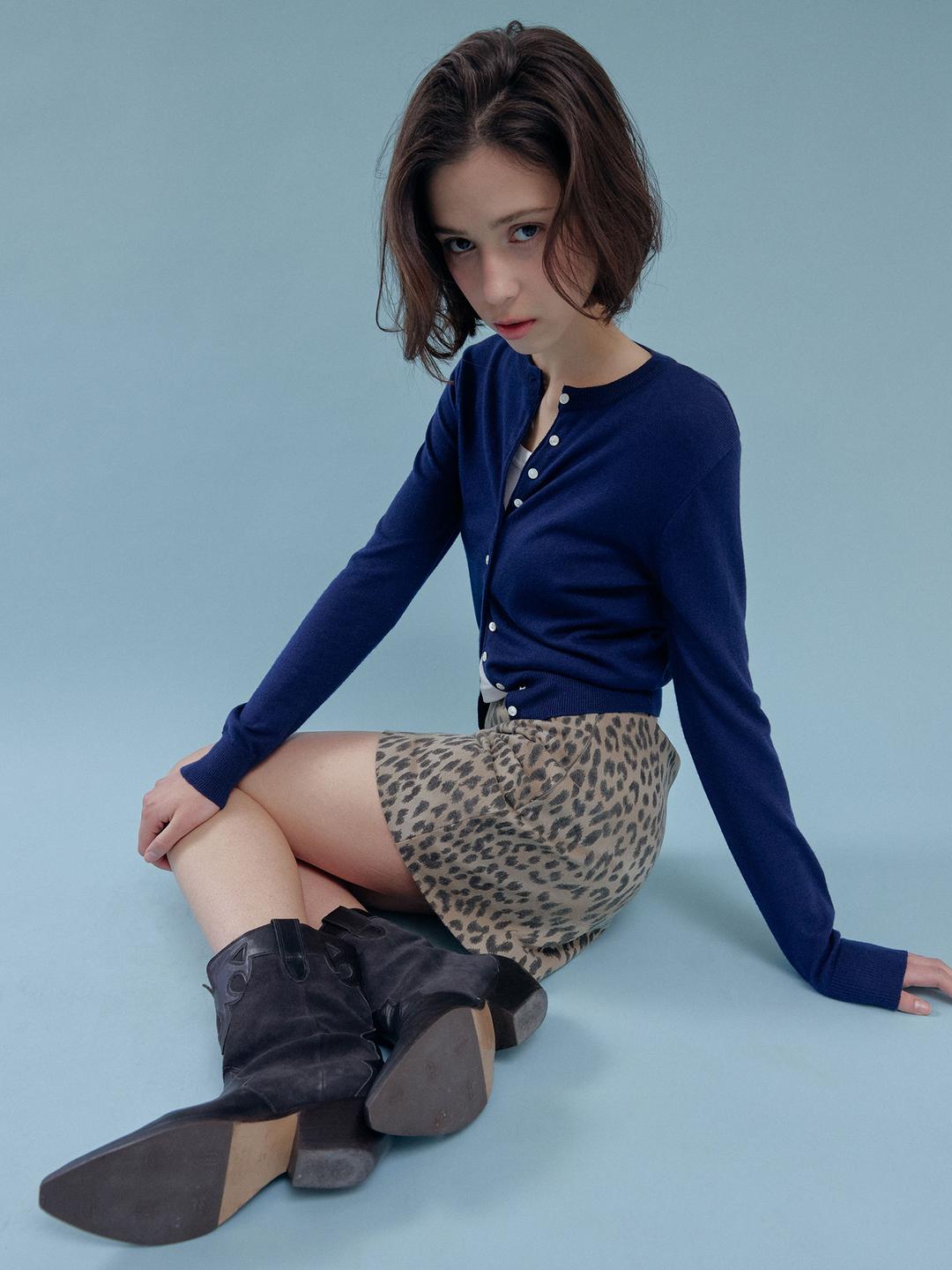 moss button cardigan (navy)