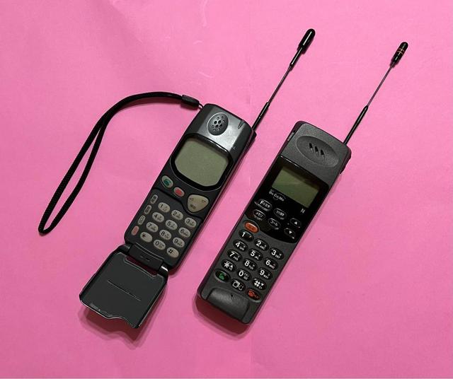 docomo ガラケー2点まとめて。