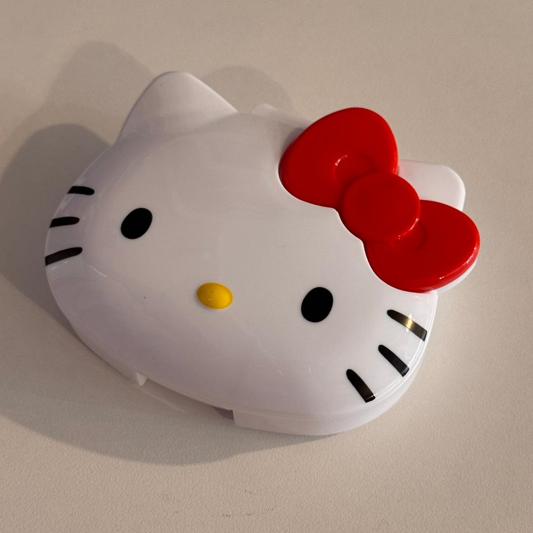 레드리본 헬로키티 보관케이스