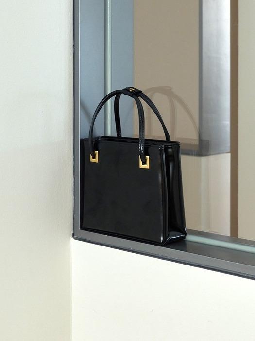 [단독] Encanto Pendant Hand Bag [Black]