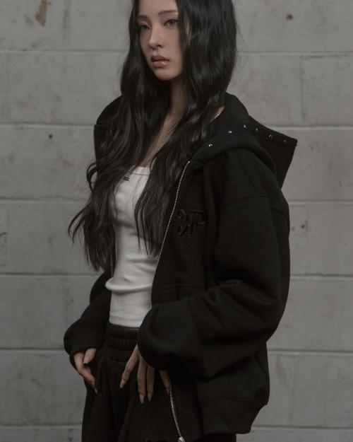 Steel Stud Hood Zip-Up (black)