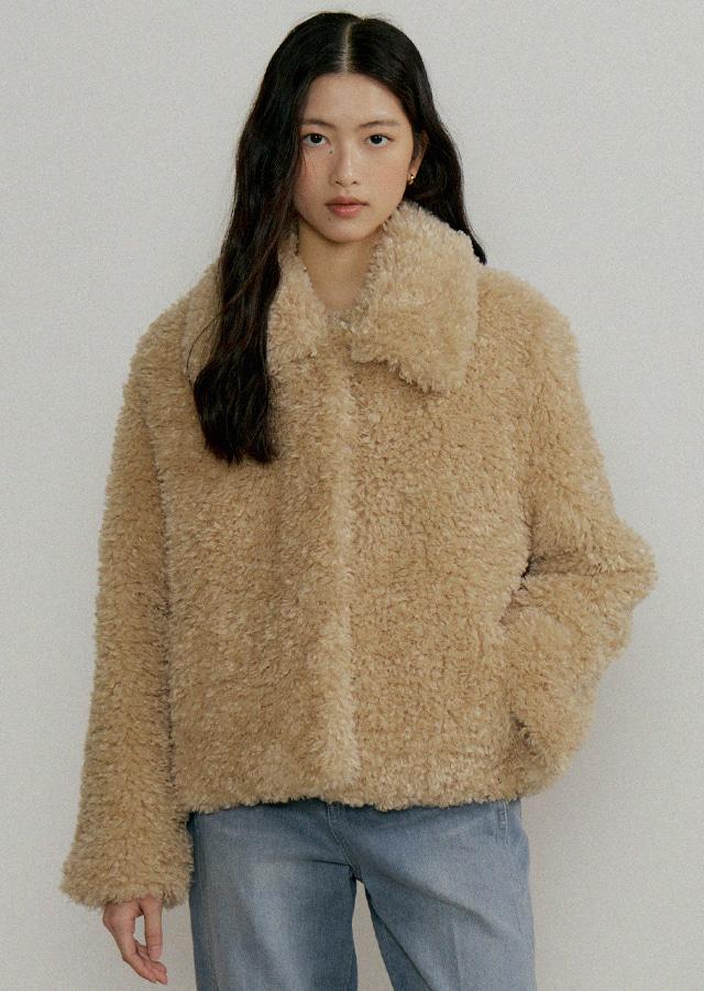 hairy fur quilted lining jacket-beige