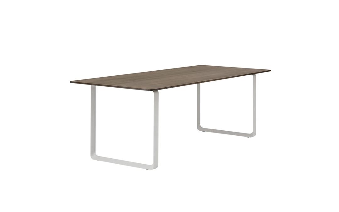 70/70 테이블 Solid Smoked Oak