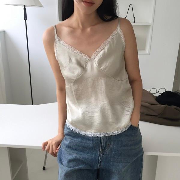 [적극추천] LACE SLEEVELESS