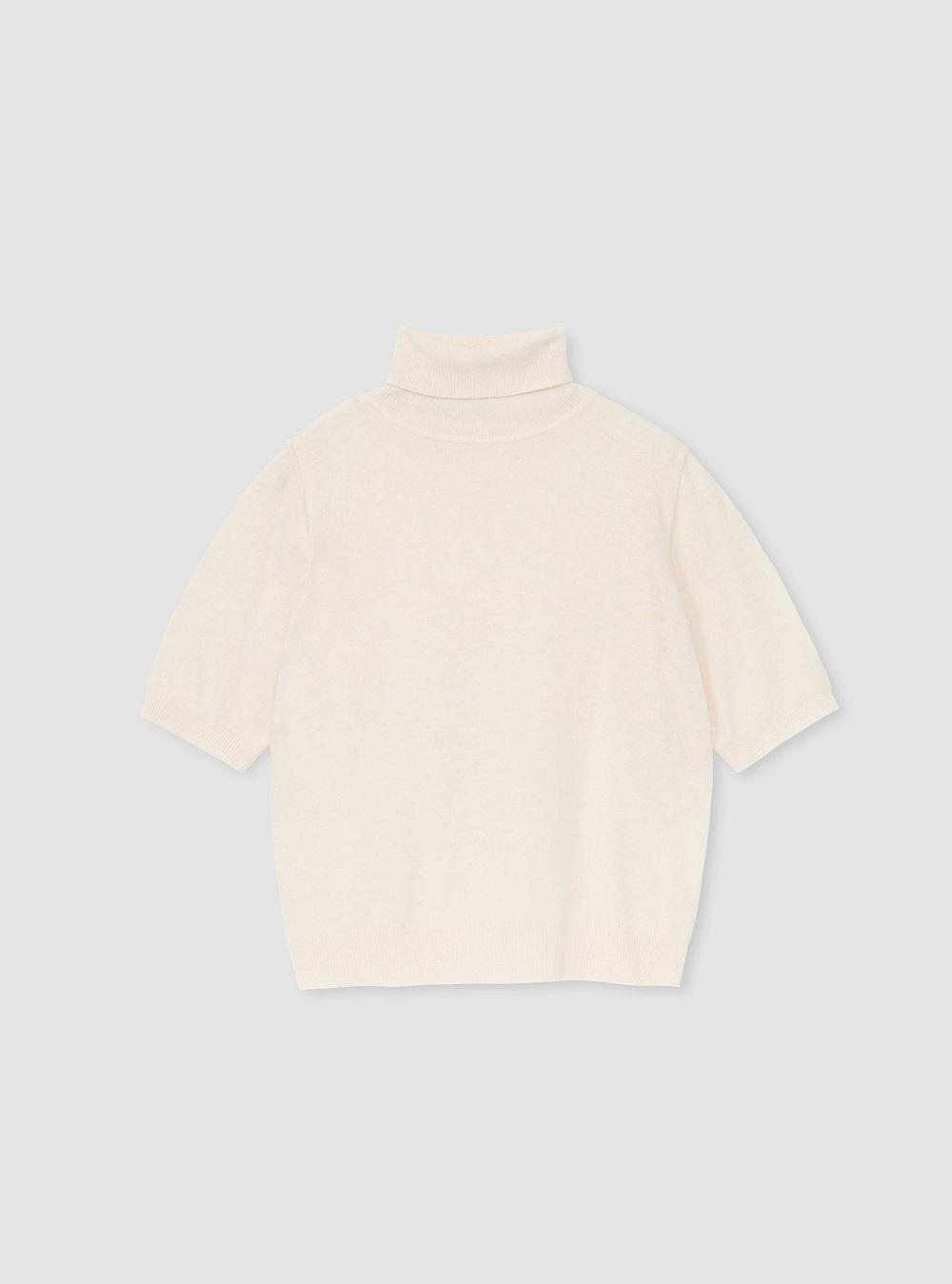 half-sleeve turtleneck knit ivory