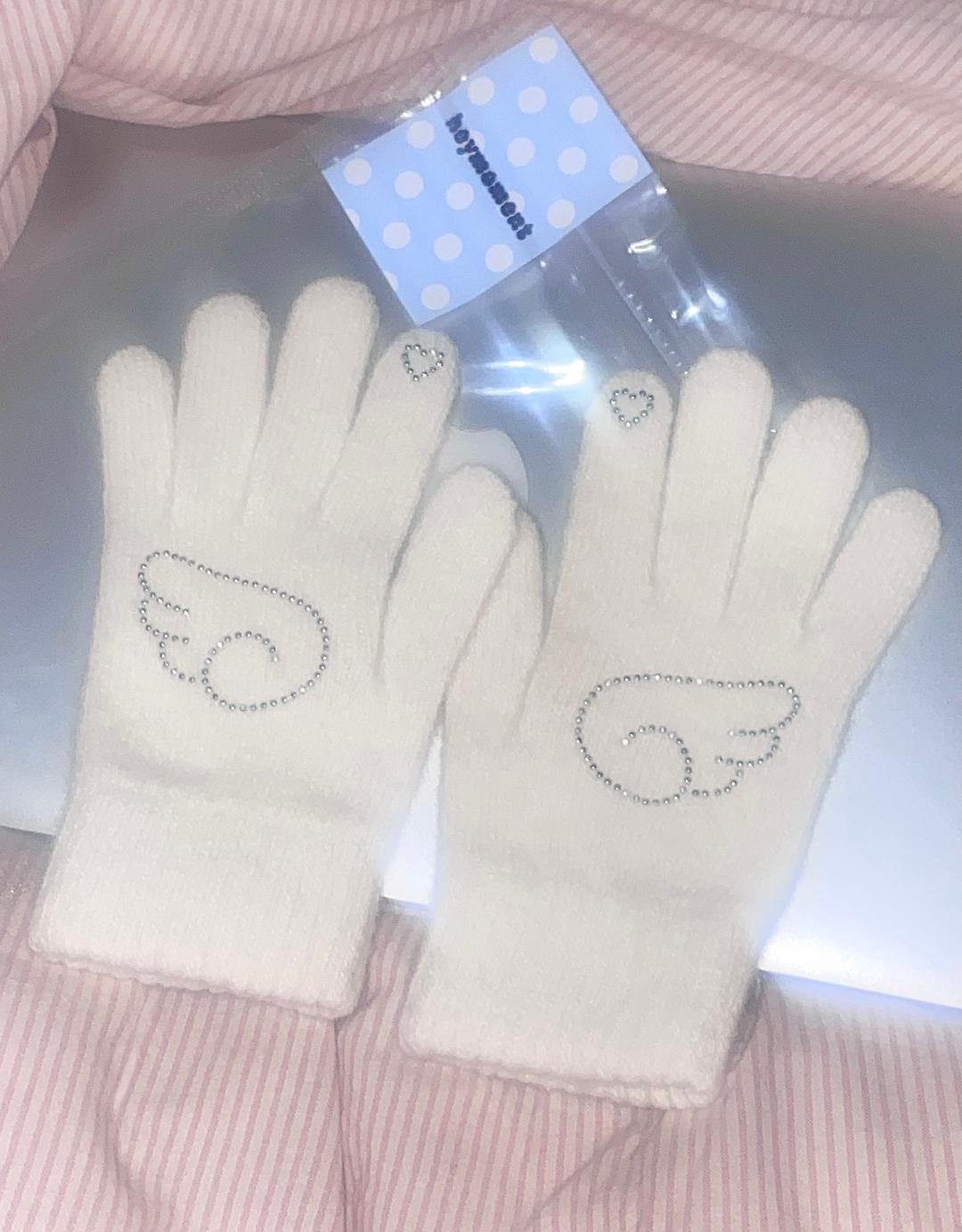 4차) angel wing gloves