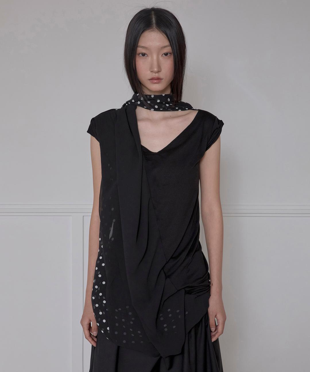 Layered Dot Scarf T-Shirt  (FL-172_Black)