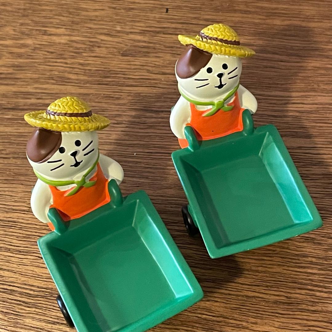 고양이 수레 피규어