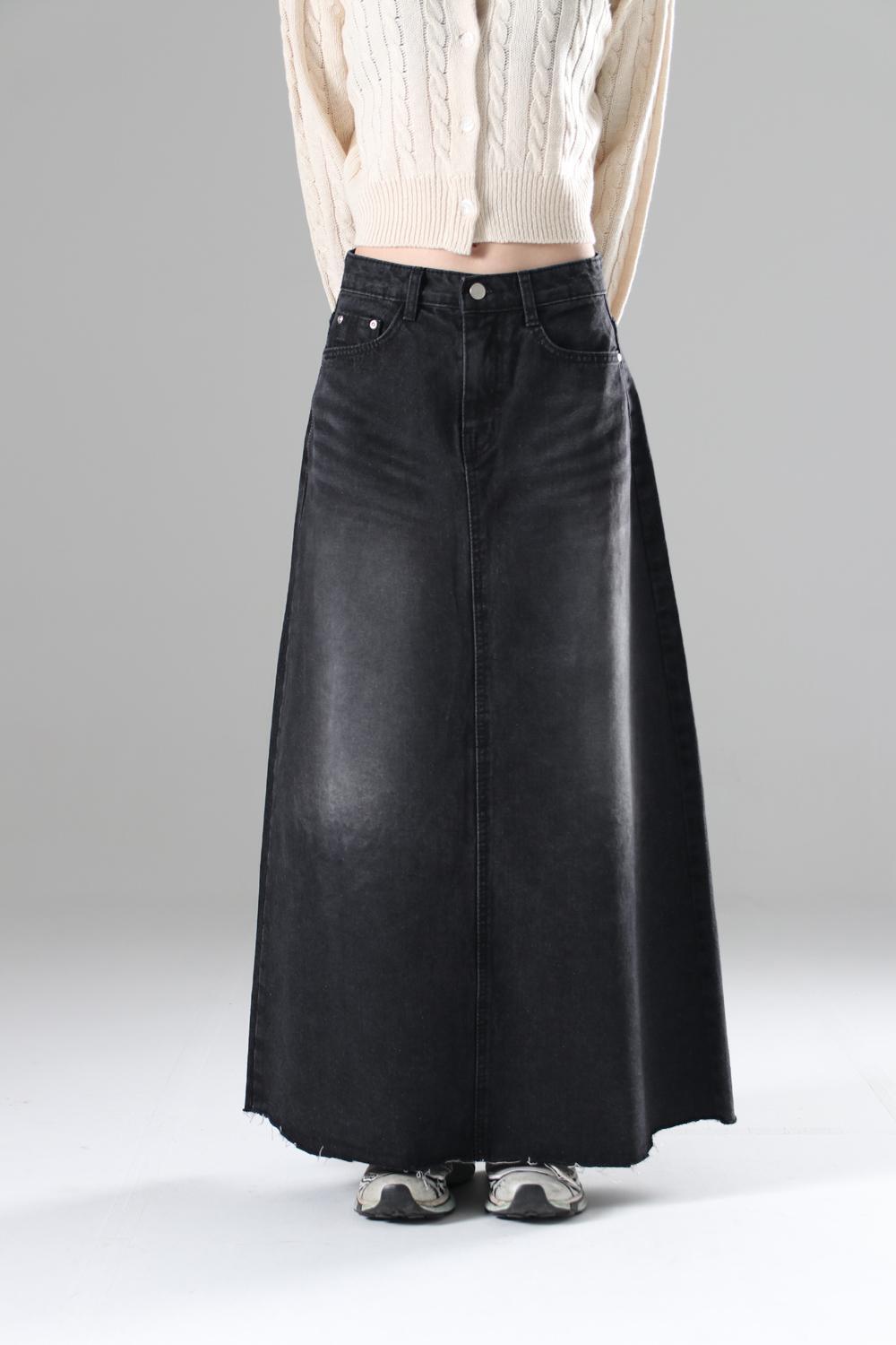 [NEW]고든 흑청 A라인 뒷트임 데님 롱스커트