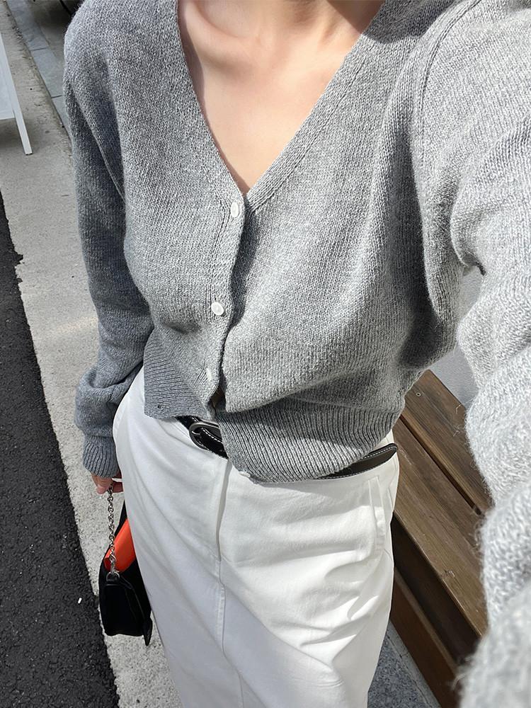 포테이토 브이넥 크롭 울 가디건 / Wruf