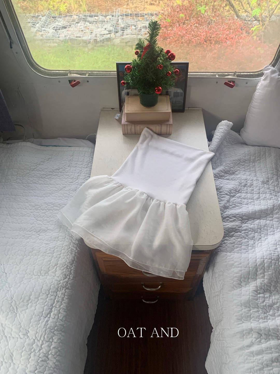 [only 오트앤드] 레이어드 러플 탑