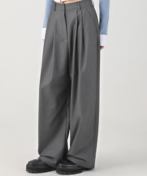 Two-Tuck Slacks 101 GREY