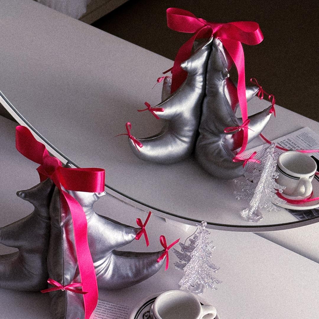 CUDDLY RIBBON X-MAS TREE (STEEL SILVER)