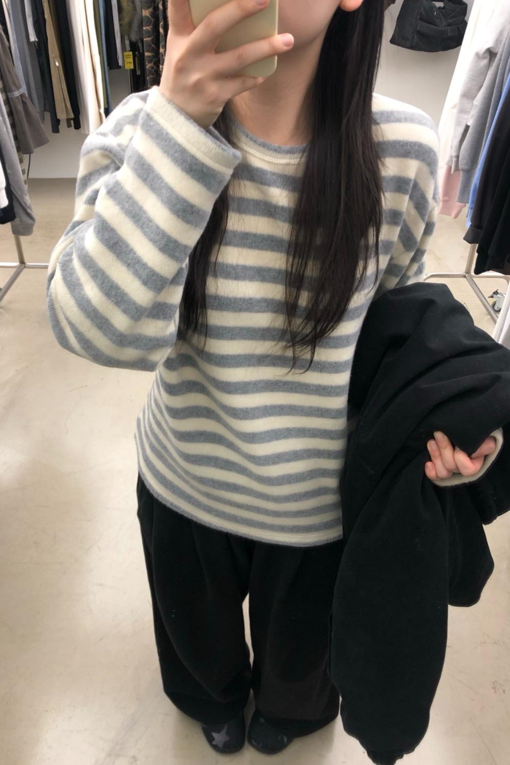 루엘 스트라이프 니트(unisex)