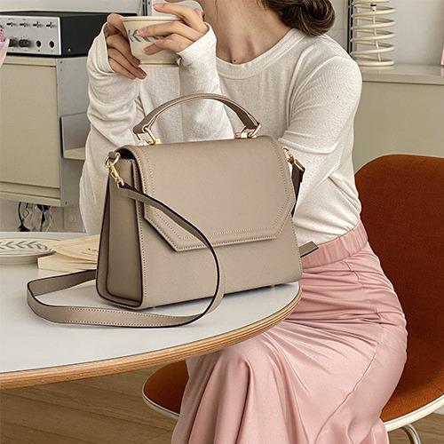 스퀘어 사피아노 크로스백