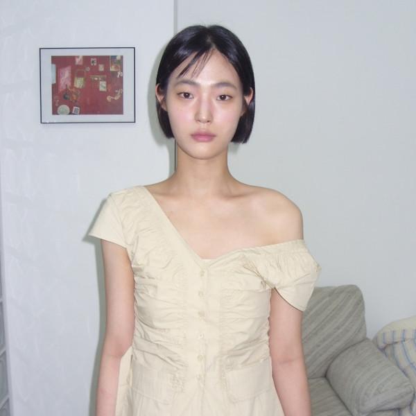 shiring pocket blouse
