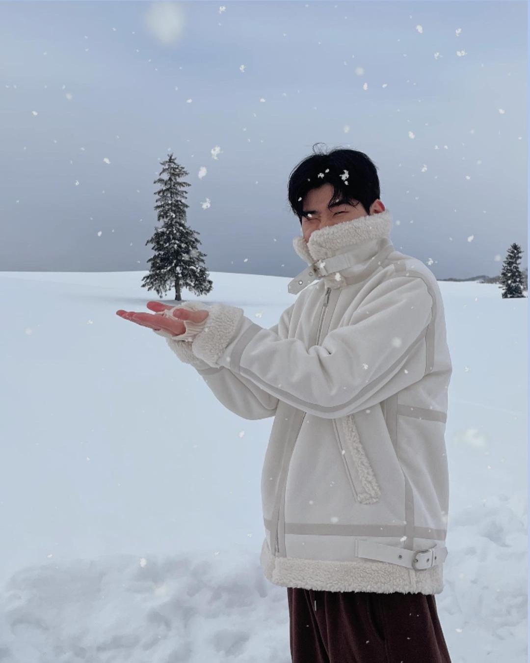 Snow suede 남자 크림 스웨이드 버클 하이넥 무스탕 오버핏 자켓 가죽 화이트 양털