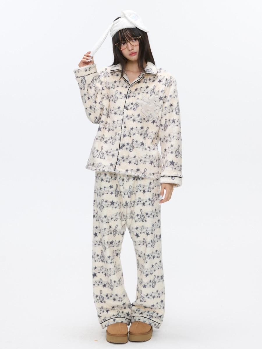 BETWEENAND Star Note Fleece Homewear Set