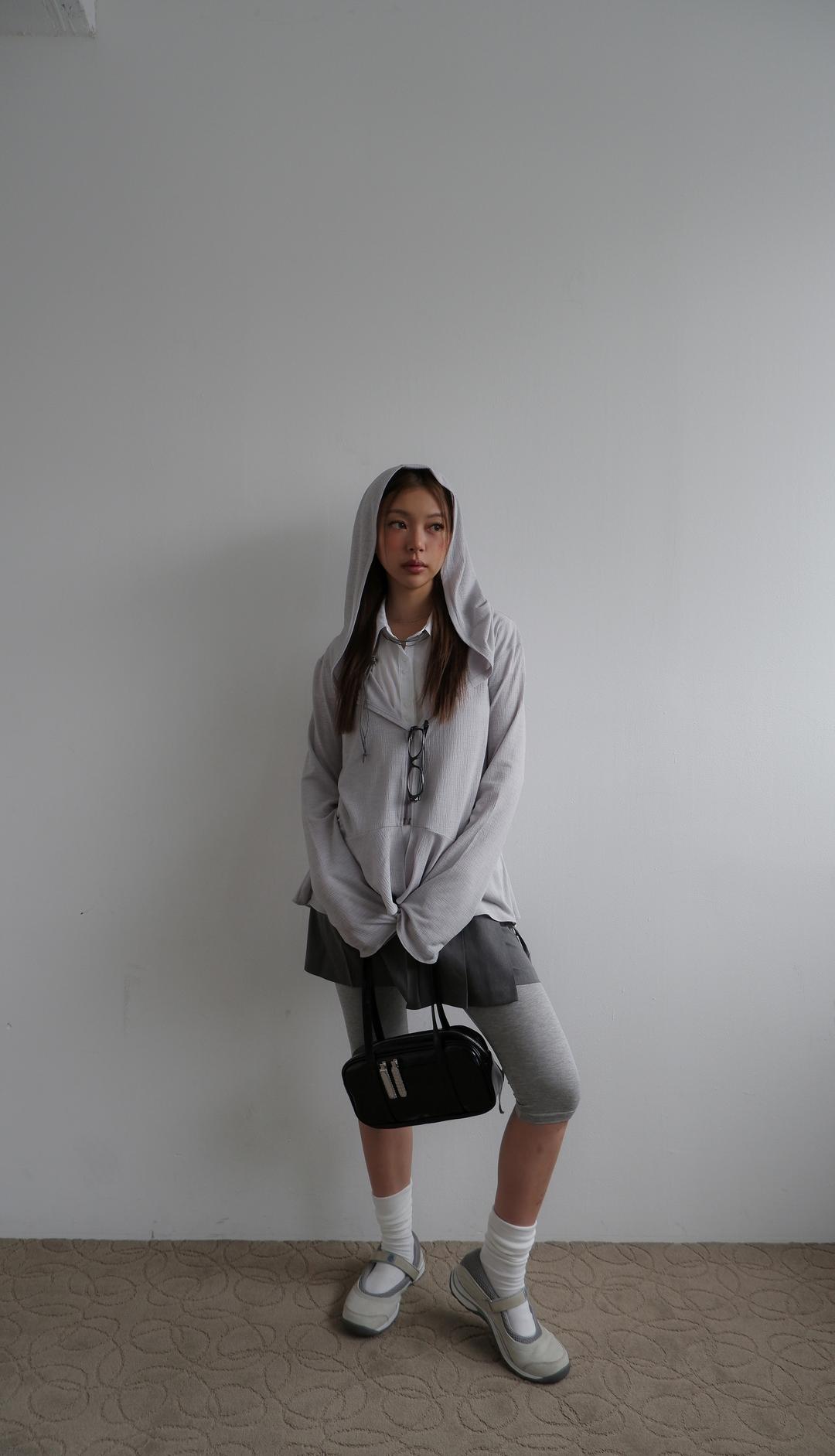 Frill drape hood zip-up (short ver.)