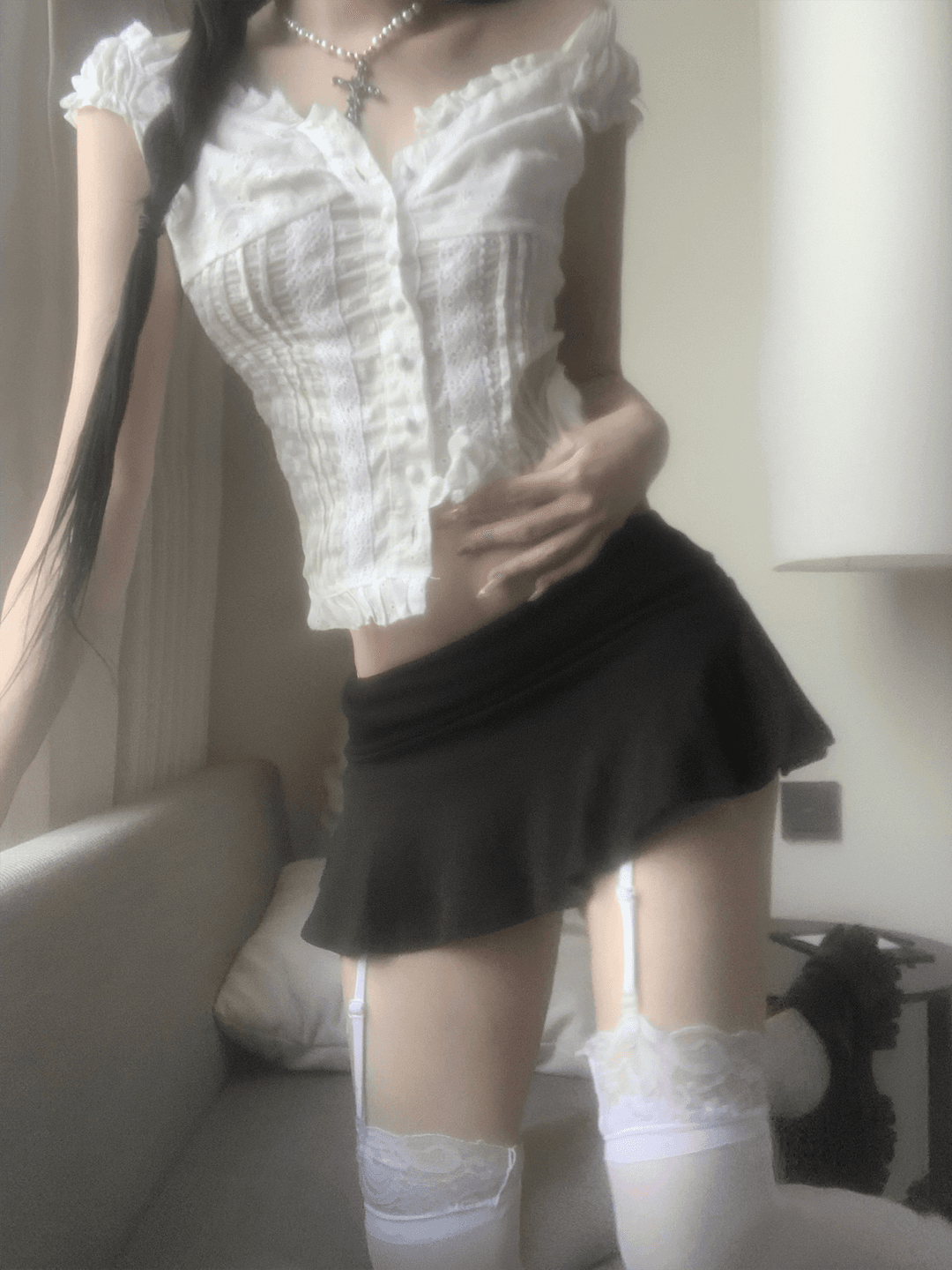 Pinia low-waist flare skirt (black)