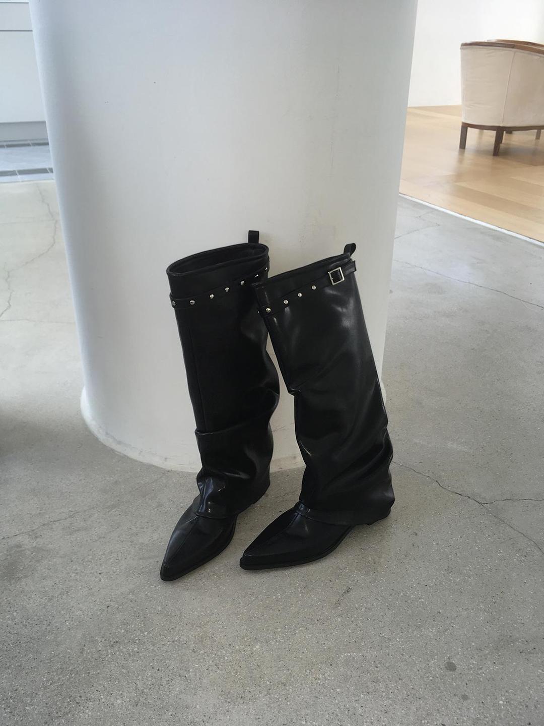 미엔느 [미엔느] stud belt long boots / 스터드 벨트 롱 부츠 (1col)