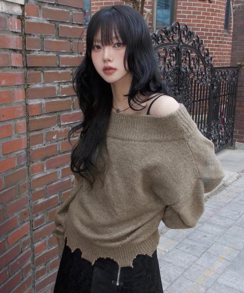 Off Shoulder Damaged Knit - Brown