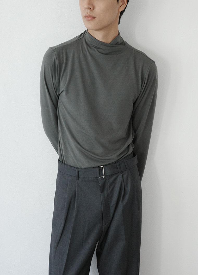 drape mock neck tee