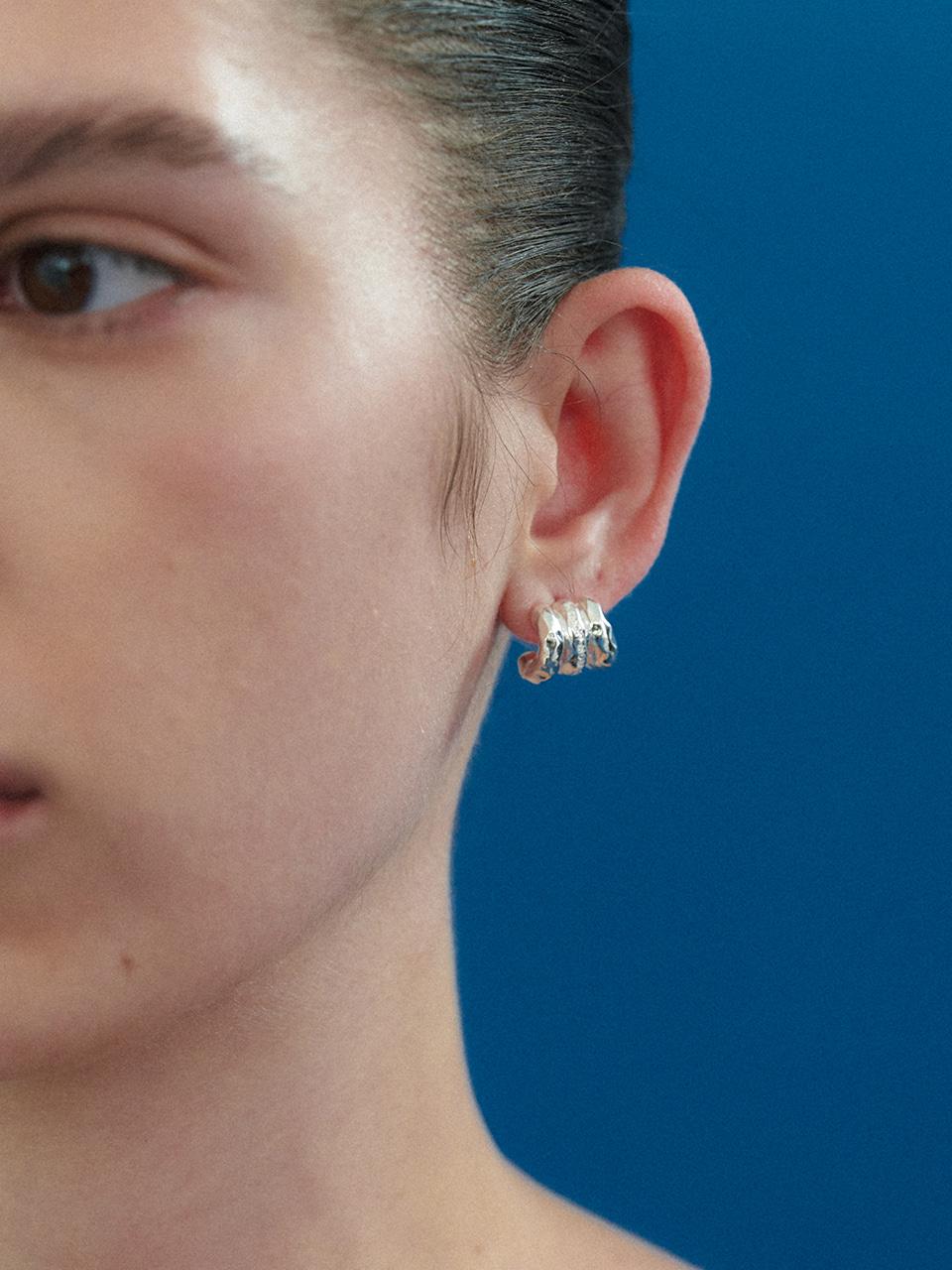 uneven triple hoop earring