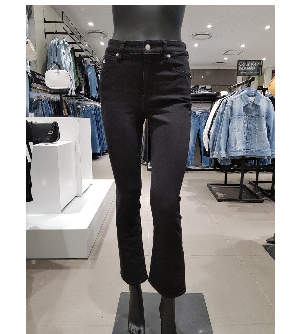 캘빈클라인 여성청바지 하이라이즈 바디 슬림 부츠컷 블랙 데님 (J218772-1BY)