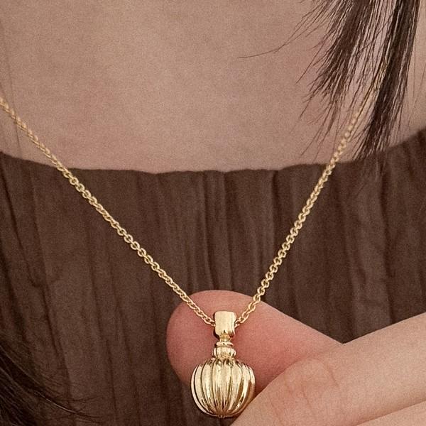 PERFUME NECKLACE / GOLD