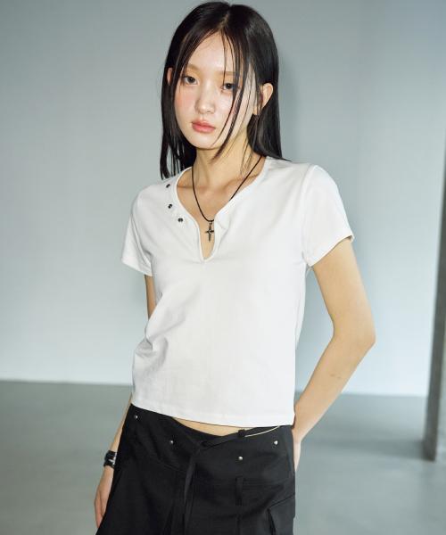 스터드 Y 네크라인 하프 슬리브 [화이트]