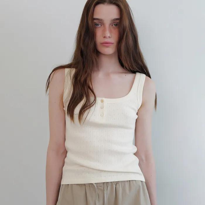 Eyelet button sleeveless (ivory)