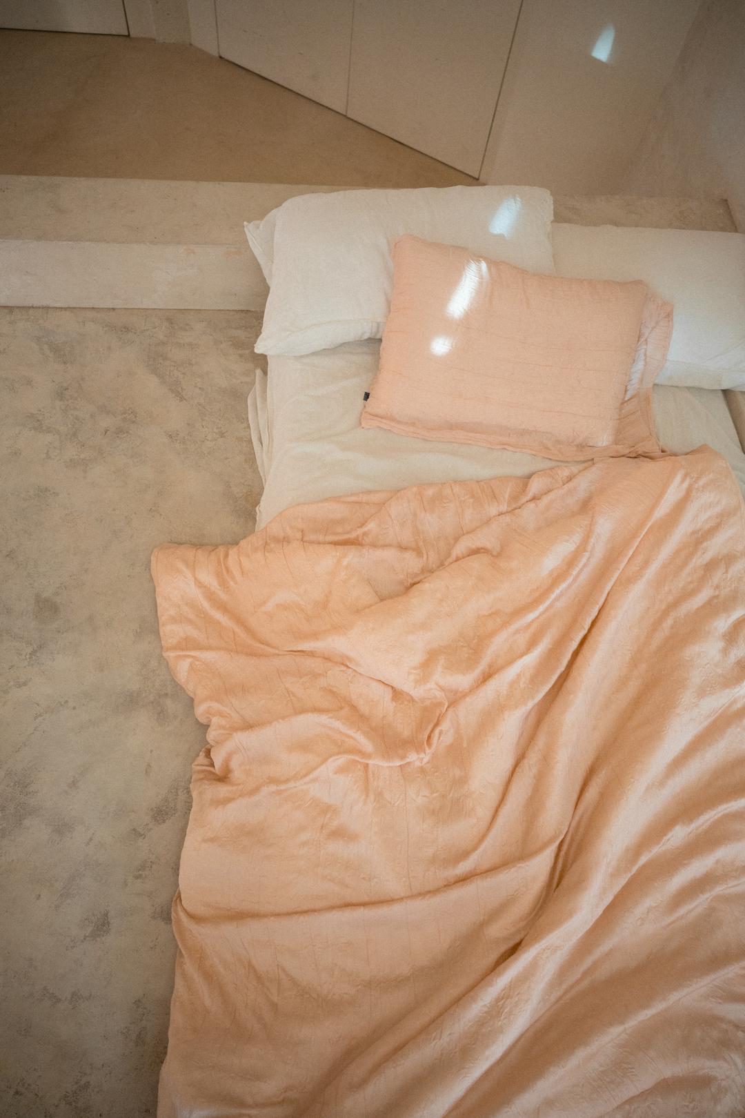 Apricot Shirring Satin 베딩