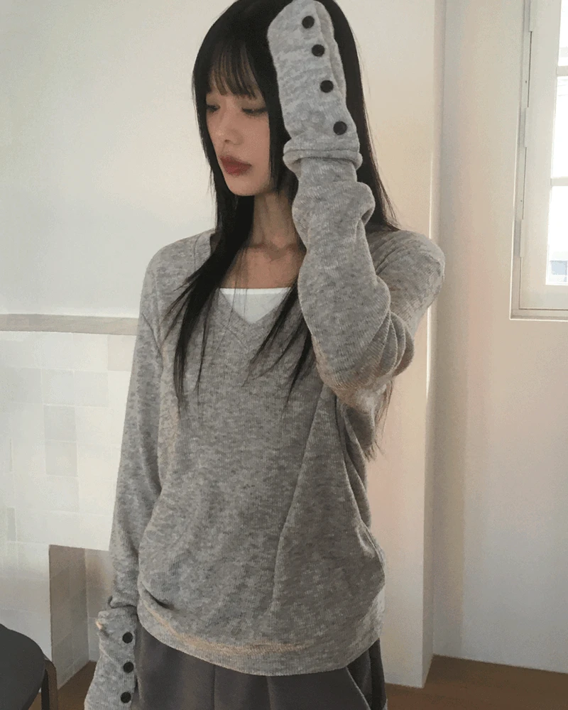 펀브 버튼 브이넥 울 니트