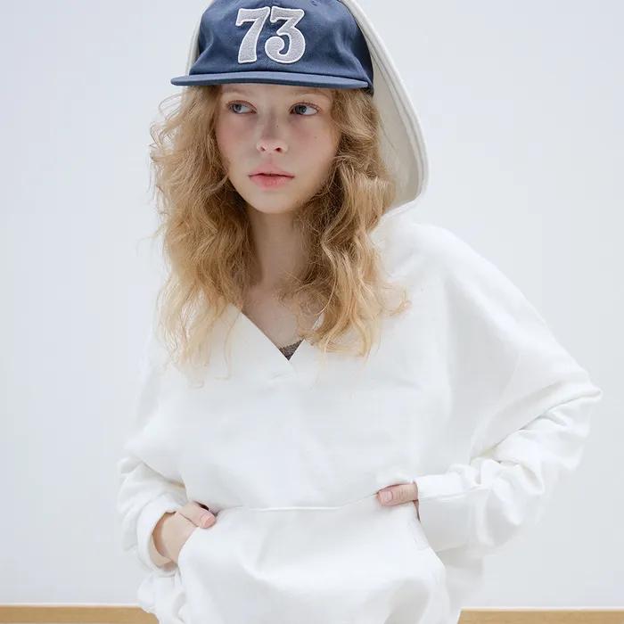 레터즈 아카이브 브이넥 후드 ( 아이보리 )